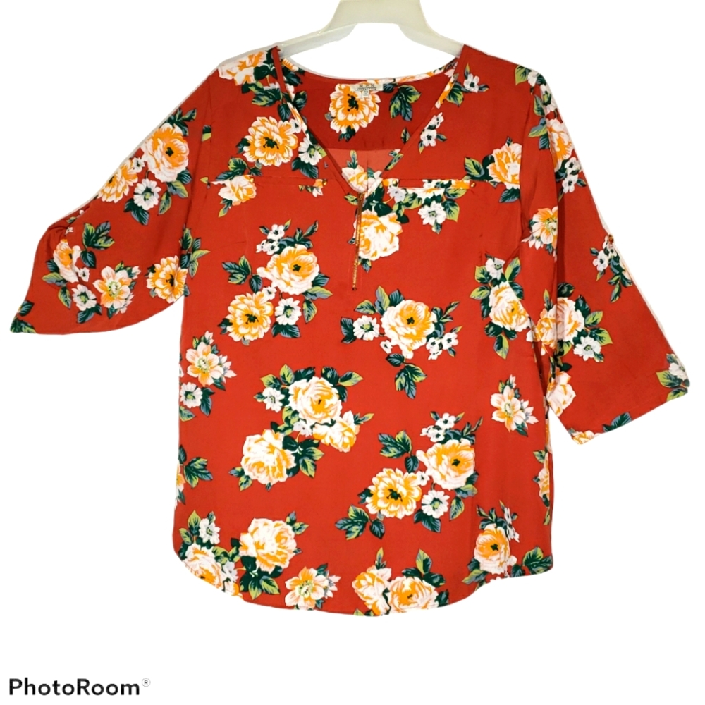 Women's floral plus size dress blouse. Size 2x